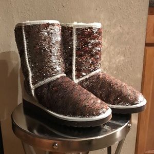 Women's Metallic Classic Sparkle Champagne Boots